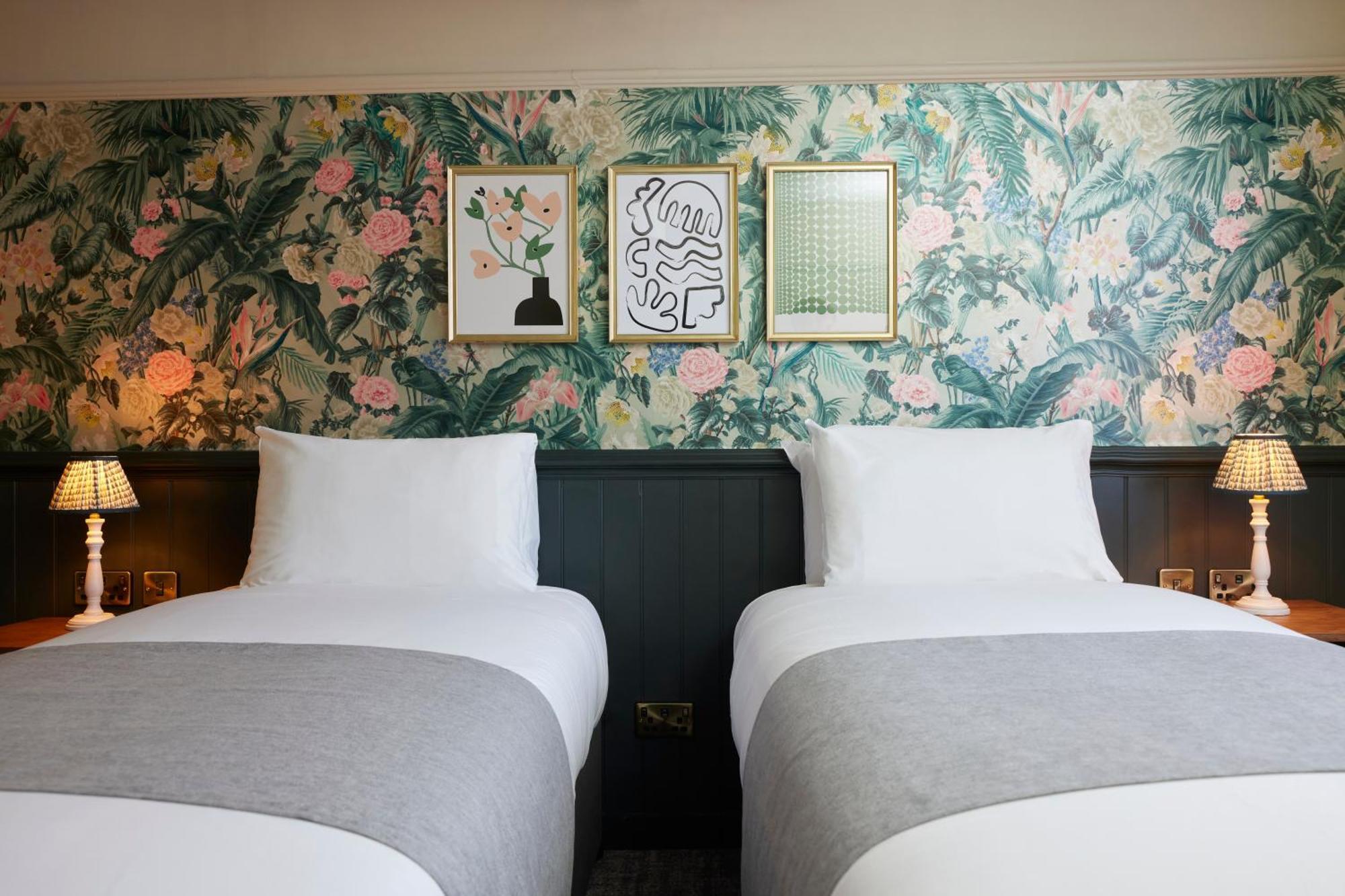 The White Hart Inn By Greene King Inns Buckingham Ngoại thất bức ảnh